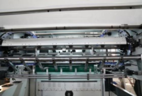 480 * 450 мм Min Размер бумаги CQT-1520 Автоматический резач с отстегиванием и скрещиванием